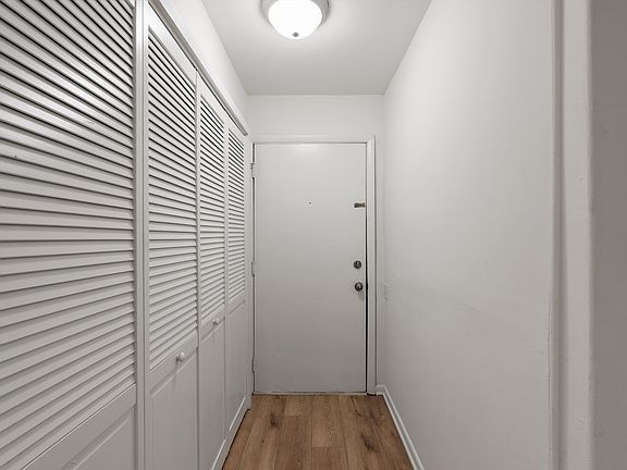 3rd image of 312 Summit Ridge Cir