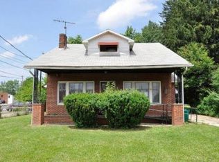 15599 Friend Ave, Maple Heights, OH 44137