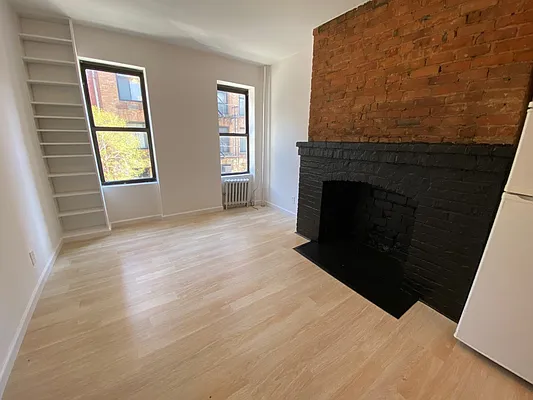 Rented by GreenVill Real Estate LLC | media 16