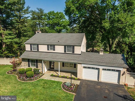 3rd image of 6113 W Mill Rd