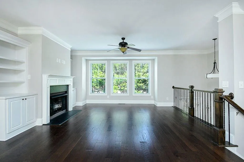 3 bed, 3.5 bath, 2101 sqft, $3,700 — Photo 4