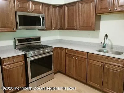 268 Gloucester Ct — Photo 4