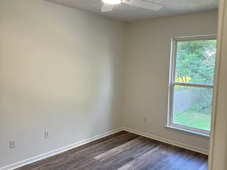329 W Highland St #0 — Photo 8