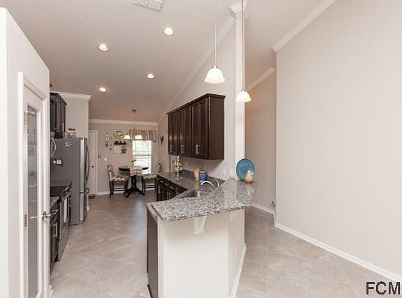 3rd image of 18 Auberry Dr