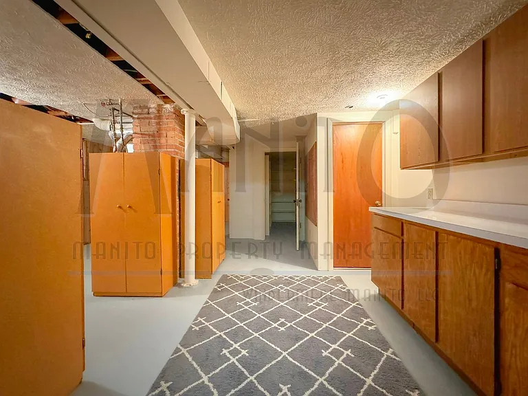 3321 N Columbia Cir — Photo 32