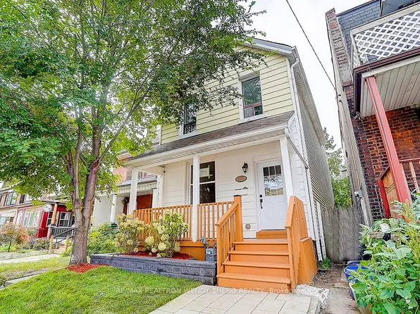 2179 Dundas St W, Toronto, ON M6R 1X5