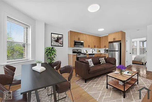 3 bed, 1000 sqft, $2,395 — Photo 4