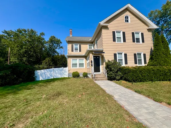 352 Summer St Floor 1, Plantsville, CT 06479