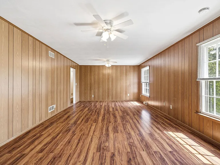 5757 Heards Mountain Rd — Photo 14