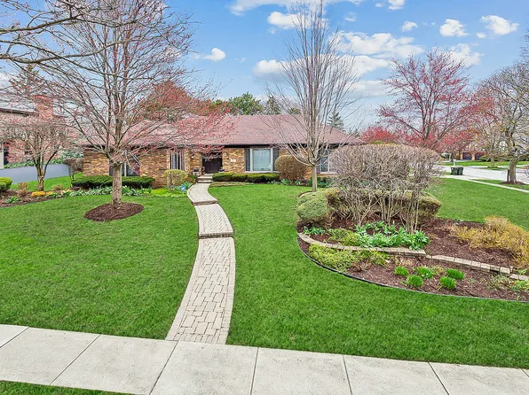 56 Garfield Ridge Ct, Burr Ridge, IL 60527