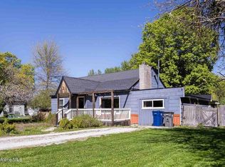 211 4th St, Dover, ID 83825