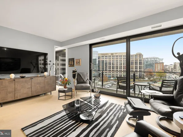 920 I St NW APT 710, Washington, DC 20001