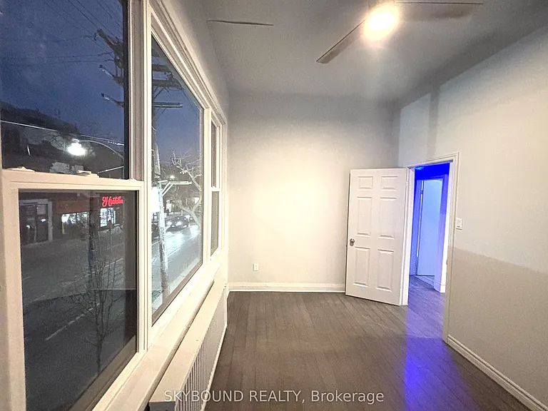 527 Queen St W #2A — Photo 5