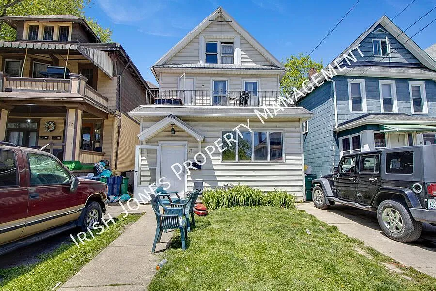 76 Hammerschmidt Ave #LOWER