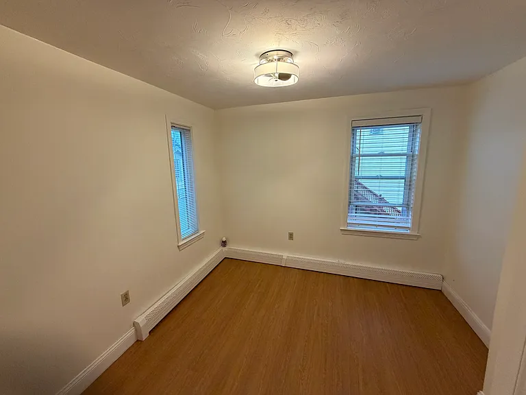 15-17 Chestnut St #1 — Photo 9