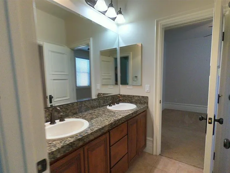 496 Via Palermo Dr — Photo 9
