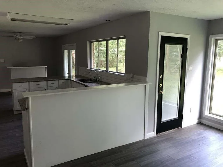 3515 Elm Dr — Photo 3