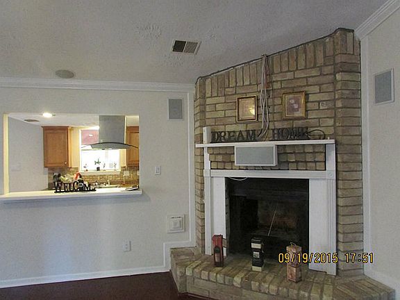 3rd image of 3722 Royal Manor Dr