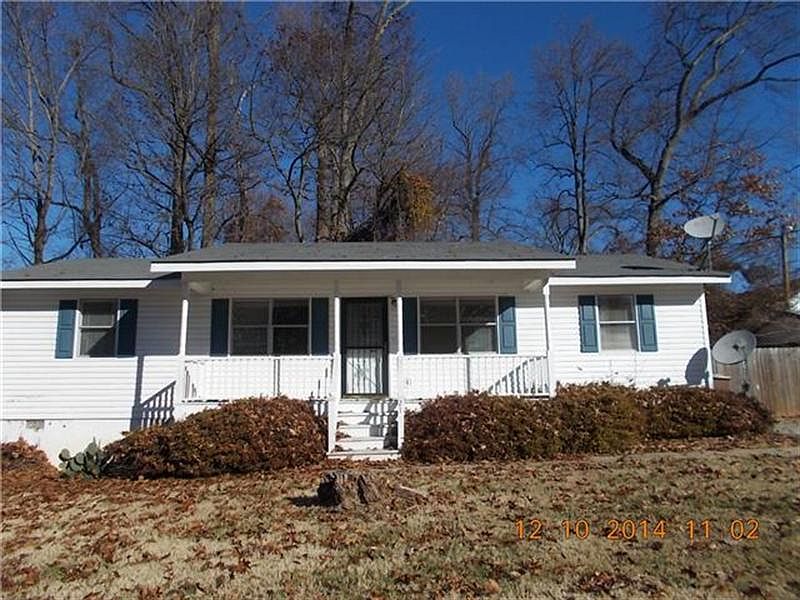 1st image of 2102 Maywood St