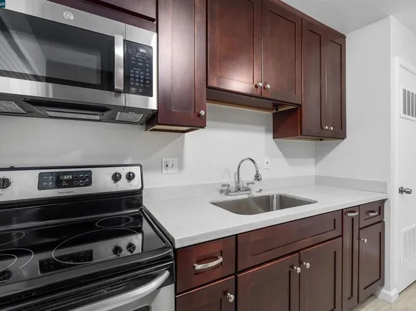 1417 Berrellesa St, Martinez, CA 94553