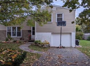 2726 Nottingham Rd, Bethlehem, PA 18017