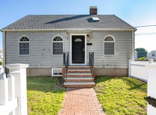 33 Cedar Grove Ave, Peabody, MA 01960