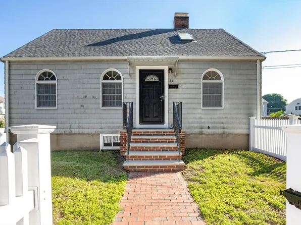 33 Cedar Grove Ave, Peabody, MA 01960