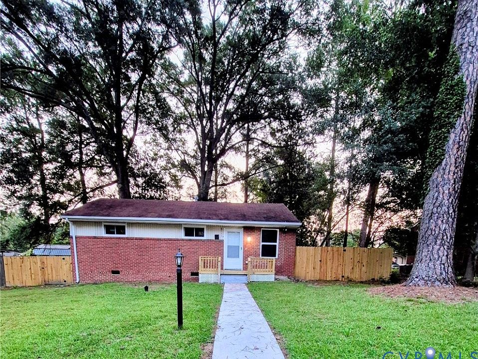 1st image of 2111 Colston St