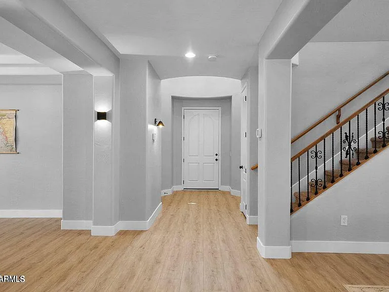 4590 E Waterman St — Photo 5