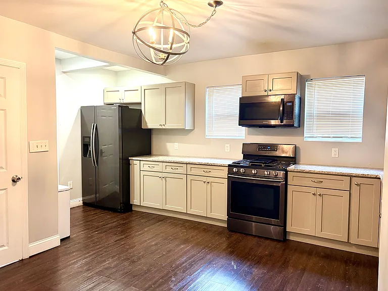 57 Monticello St #1 — Photo 2