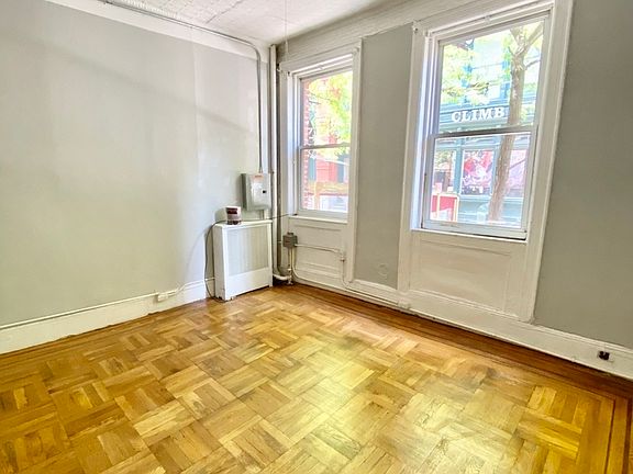 2nd image of 288 Mulberry St APT 1