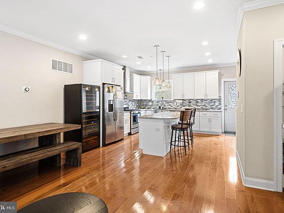 4th image of 1419 S Orianna St