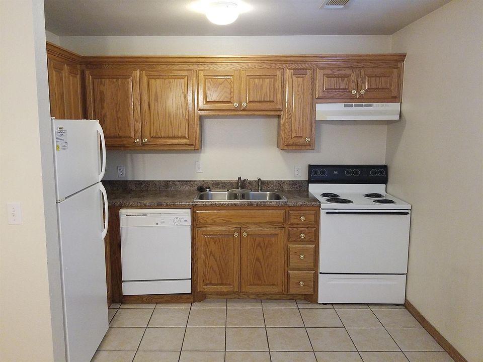 1st image of 5 Southridge Dr APT 1