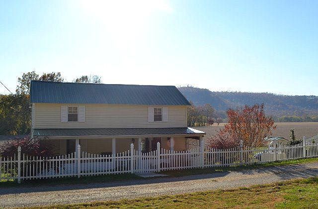 1st image of 60 Medford Ln
