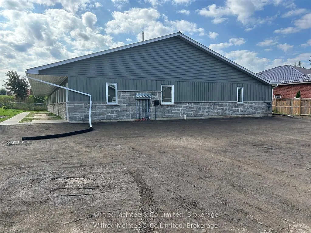 Building Photo - 187 Balaklava St #1