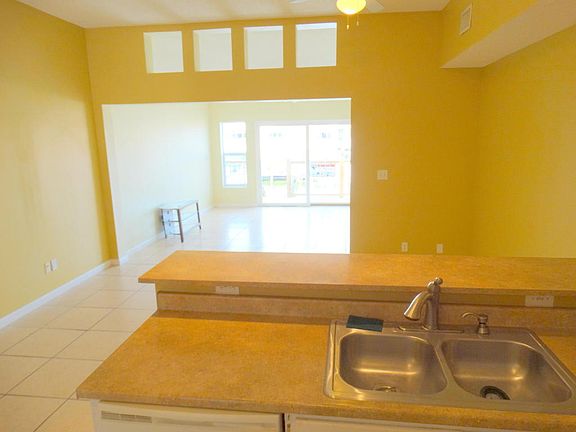 4th image of 455 Gulf Shore Dr Unit 8