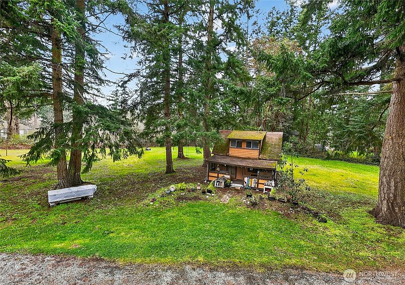 5th image of 596 Forrest Way