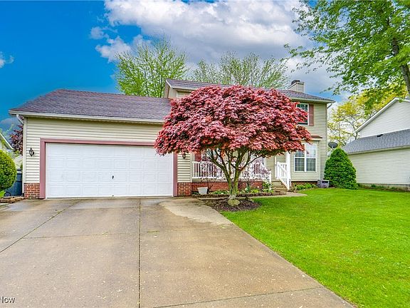 3rd image of 2244 Canterbury Cir