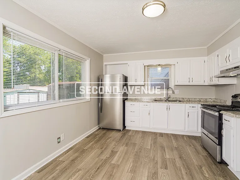 6111 Trena Trl — Photo 3