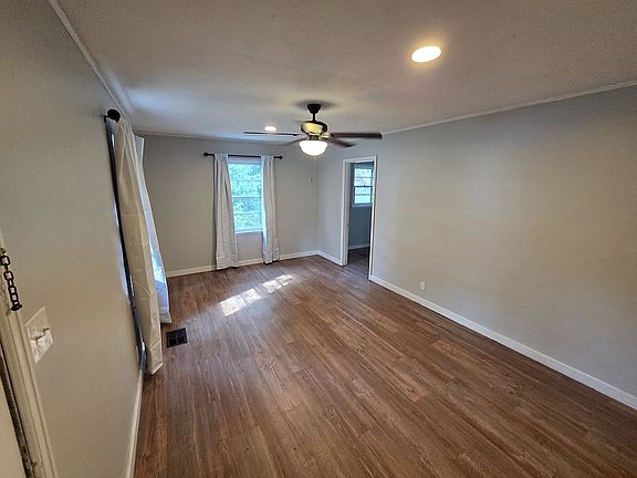 2nd image of 262 Clark Cir
