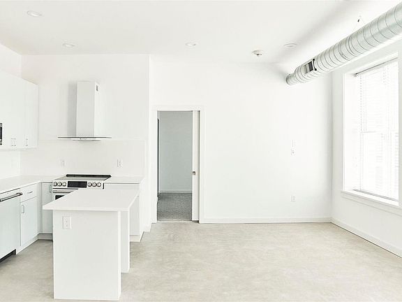 3rd image of 3842 Olive St #B