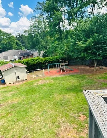 3168 Sewell Mill Rd — Photo 9