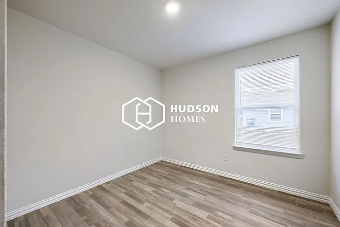 5910 Wilkes Dr — Photo 7
