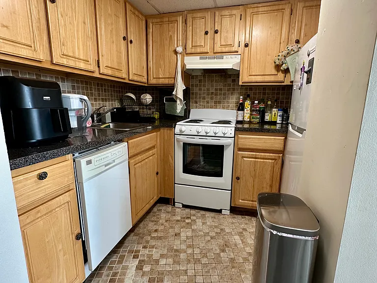 470-475 Commonwealth Ave #501 — Photo 6