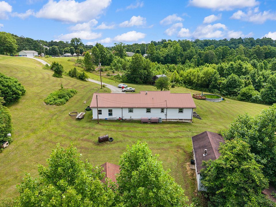 1st image of 3492 Hawk Creek Rd