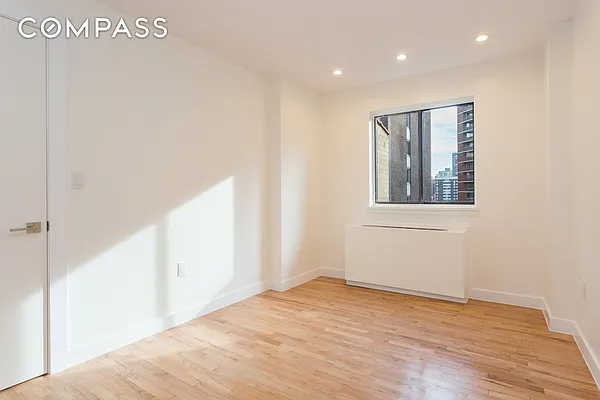 Rented by Compass | media 24