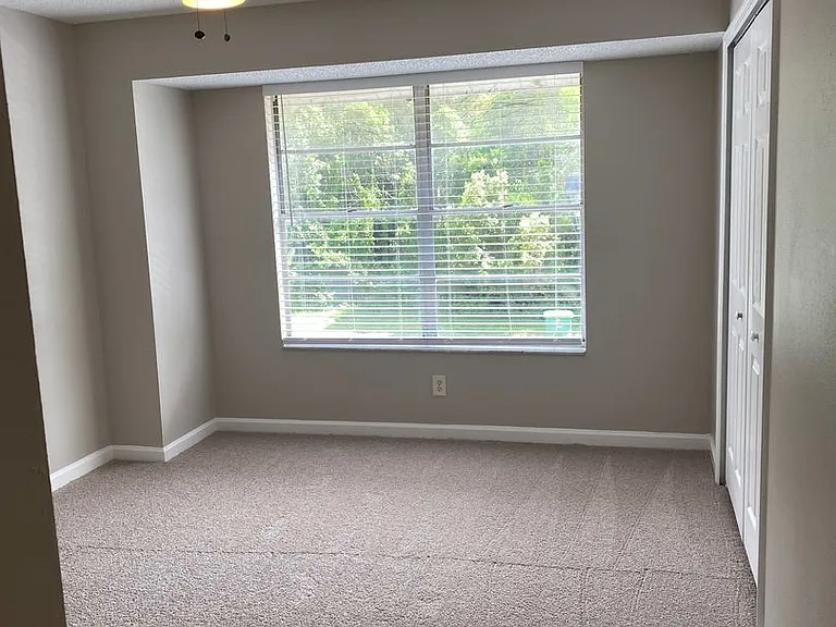 130 Rhoden Ln — Photo 17