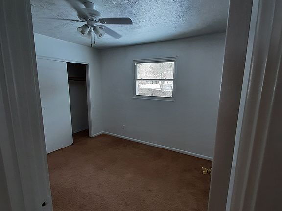 5th image of 132 Lynwood Mnr #20