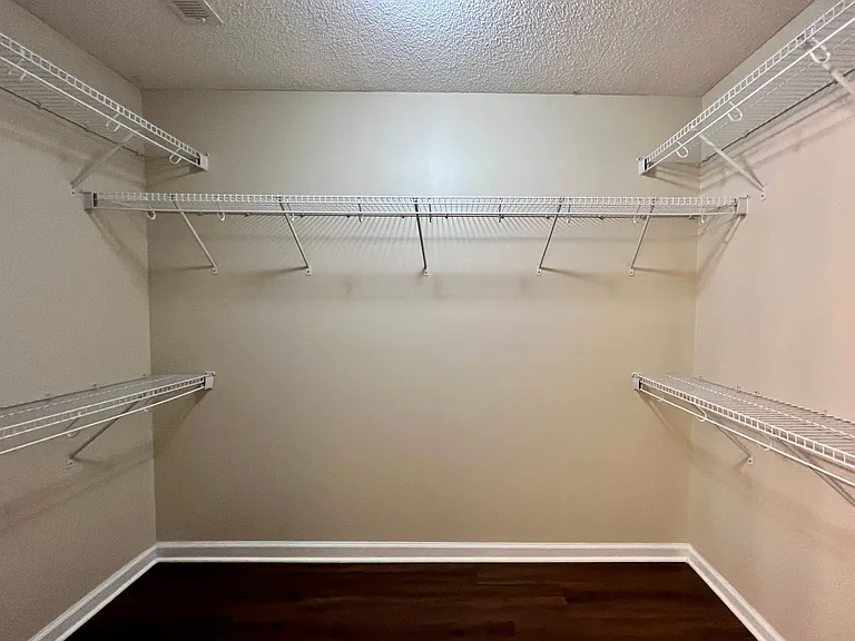 9146 Glen Cv — Photo 15