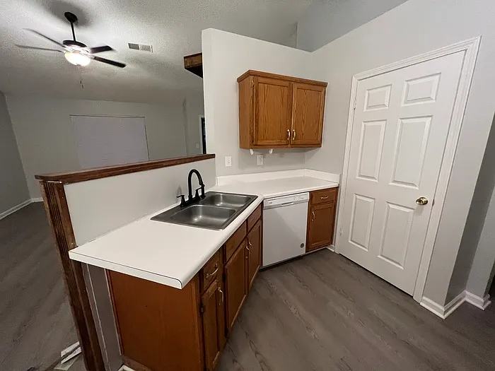 7011 Village Ln — Photo 4